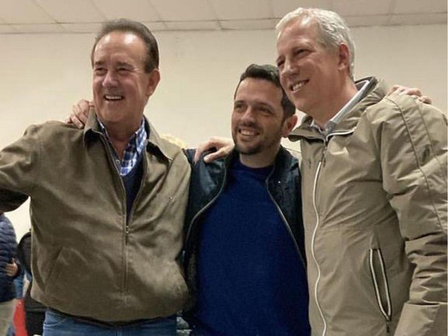 Unidos consolidó su liderazgo en Avellaneda