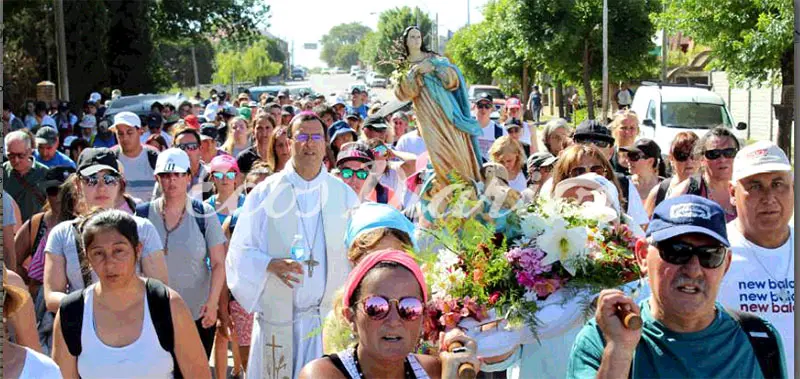 Peregrinaron a la Virgen