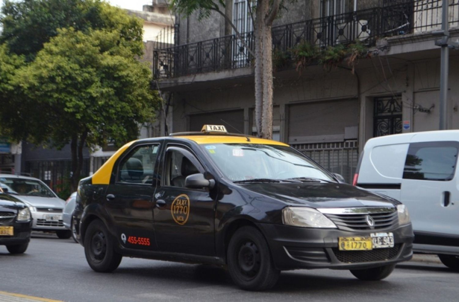 Paro de taxis: confirmaron que el servicio estará afectado por la noche