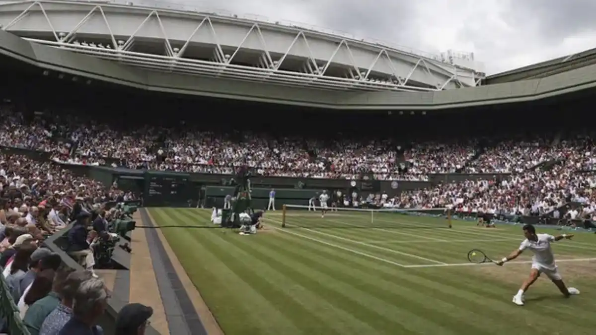 Wimbledon prohíbe participar a tenistas de Rusia y Bielorrusia en el torneo 2022