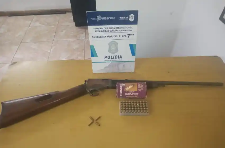 Aprehendieron a un hombre por amenazar a menores con un arma