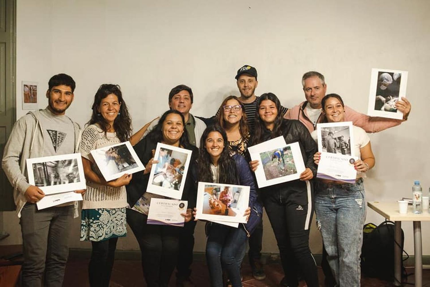 Entregaron premios del concurso de fotografía "La Mujer Trabajadora"