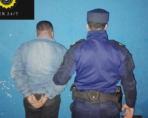Detuvieron a un hombre tras amenazar a su expareja con un cuchillo