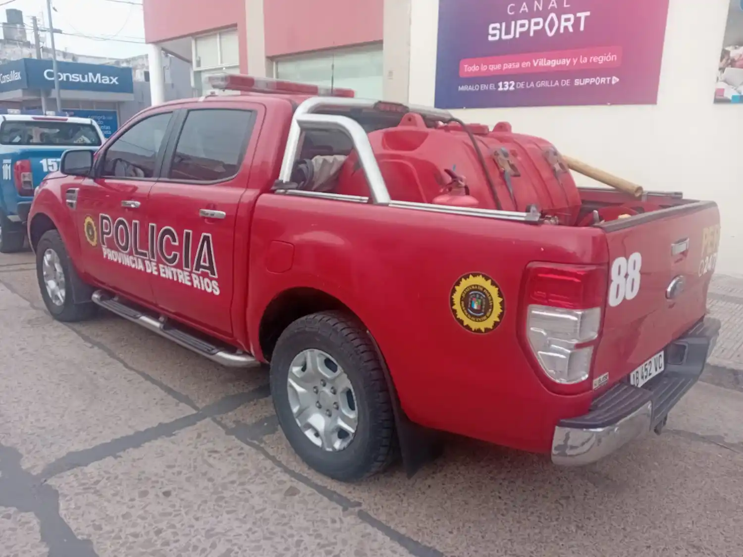 “No sabíamos si había más tubos”: el dramático relato de los bomberos ante la explosión en el resto-bar que dejó cuatro personas heridas