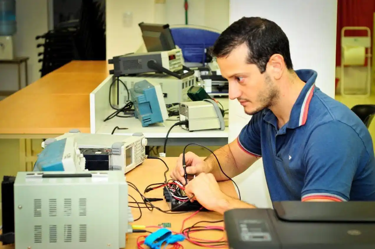 Bioingenieros diseñaron un sistema que dosifica el uso de fertilizantes