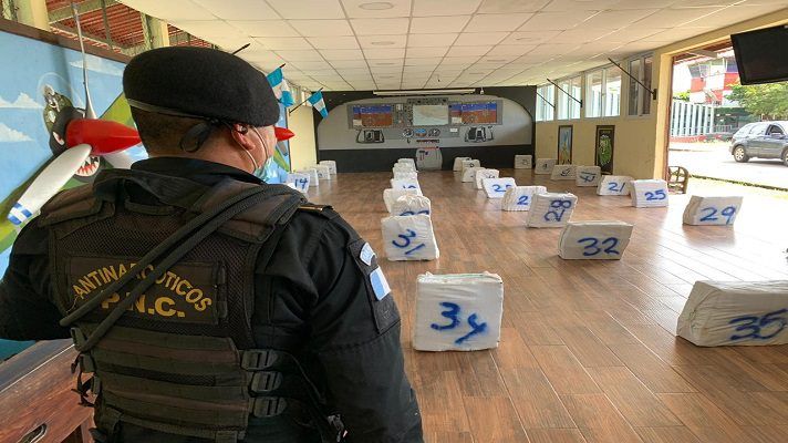 Decomisan en Guatemala 1.000 panelas de cocaína en una avioneta procedente de Venezuela