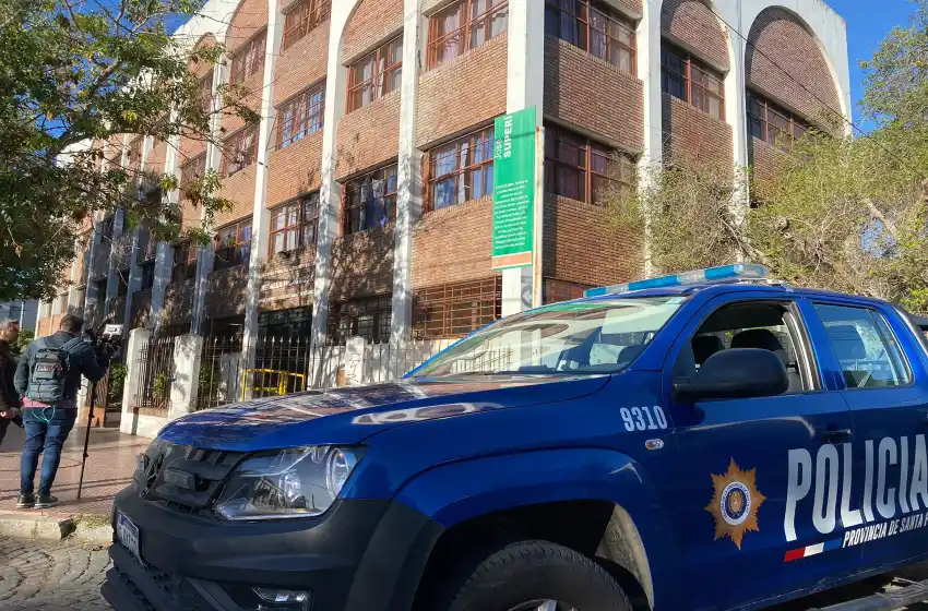 Presencia policial y jornada de reflexión en la escuela Medalla Milagrosa tras el ataque a balazos