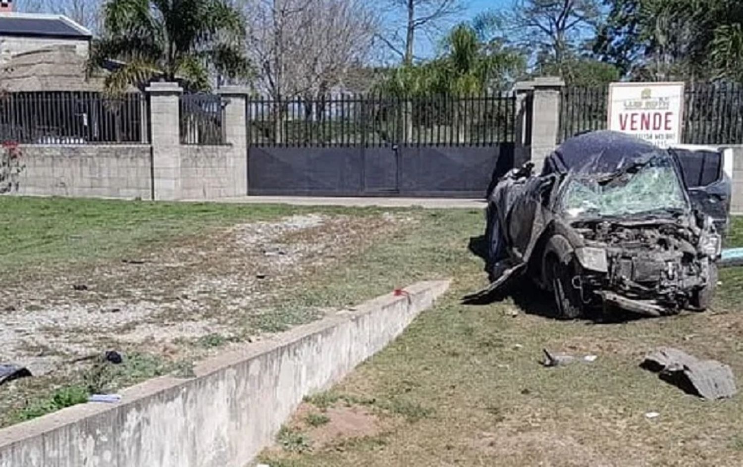 Entre Ríos: un conductor fue internado en grave estado luego volcar con su camioneta