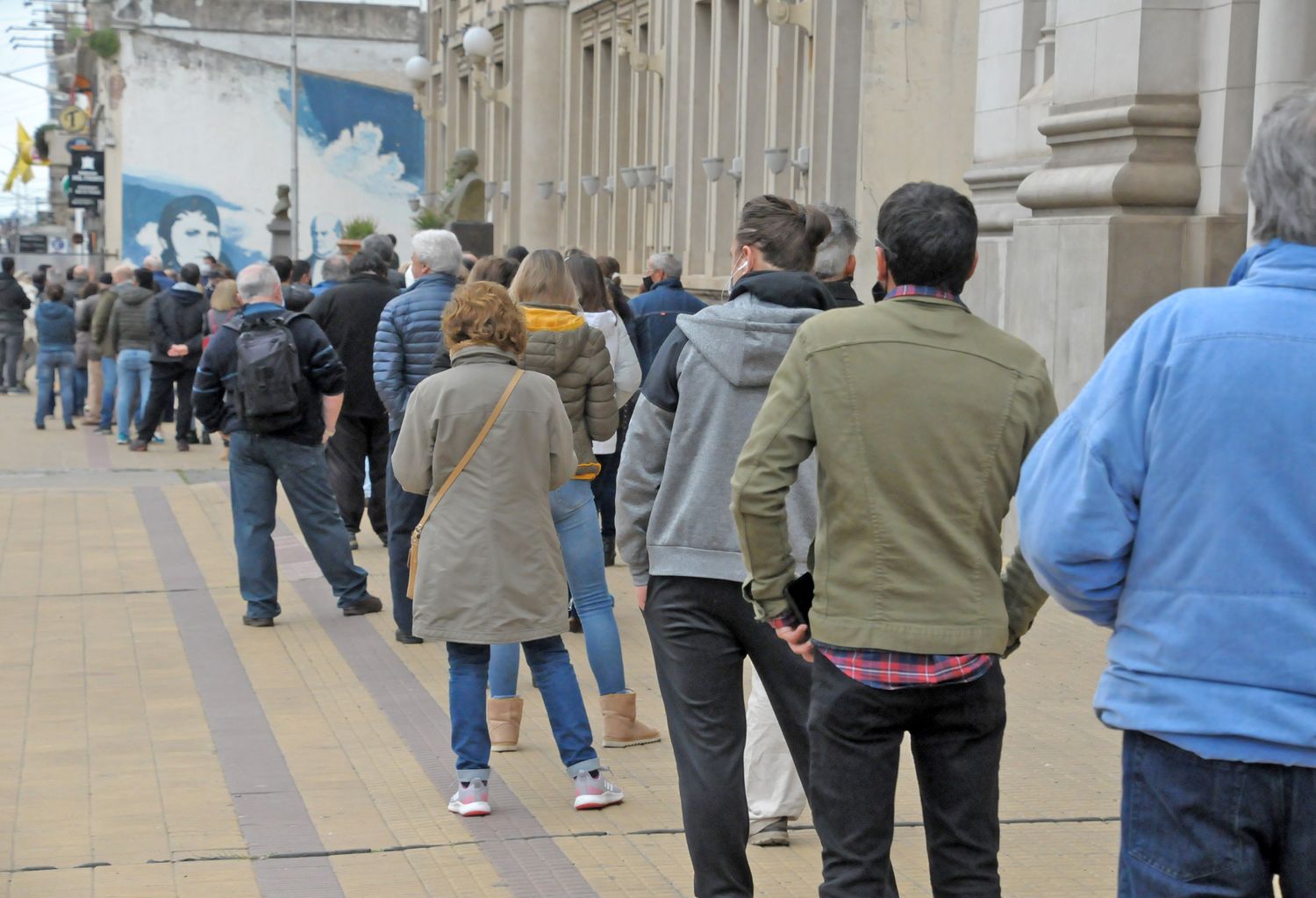 Atención: no se extiende horario más allá de 18, pero se da constancia para votar