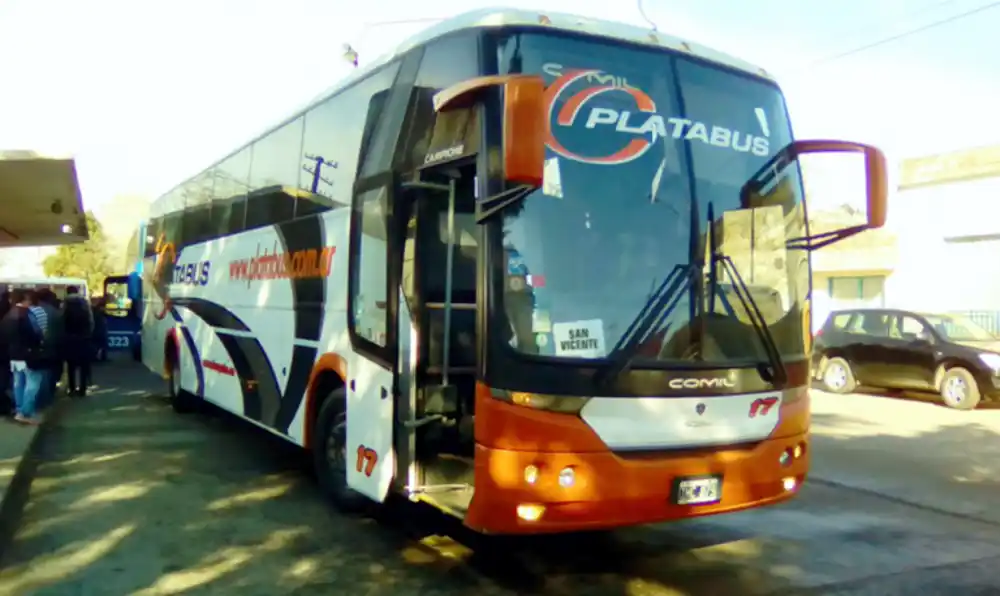 Volvió a funcionar servicio de micros San Vicente - La Plata