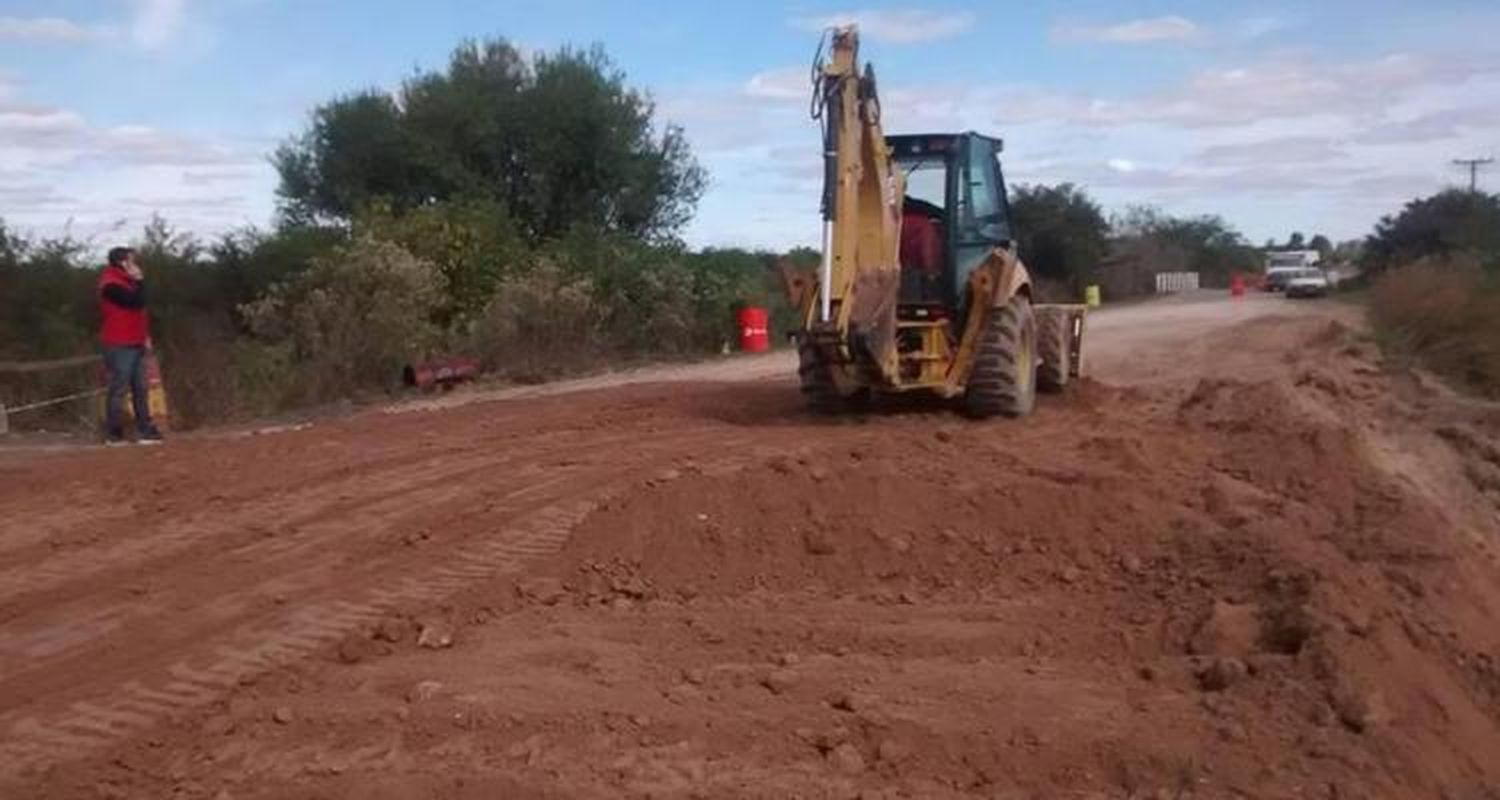 Vuelta de Obligado: Vecinos aseguran que no se ven máquinas trabajando sobre el camino
