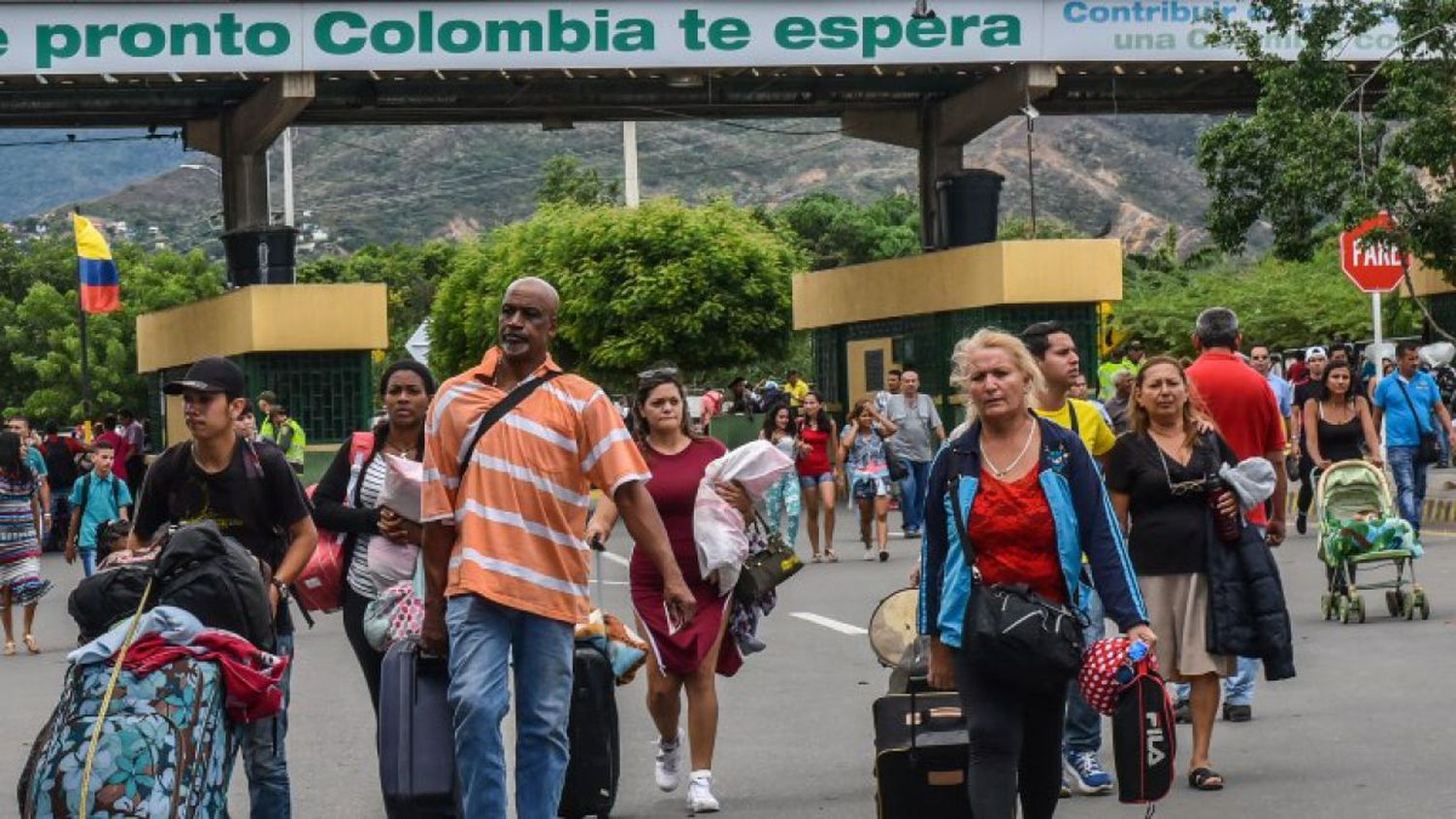 Retorno de venezolanos; propuesta del equipo de Gustavo Petro