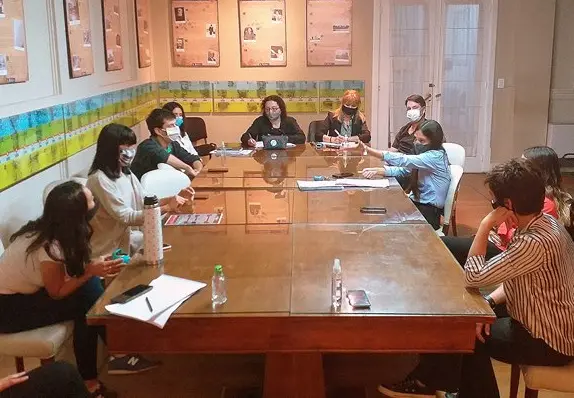 Quieren tratar la eximición de tasas a hoteles y el aumento del boleto plano de colectivos