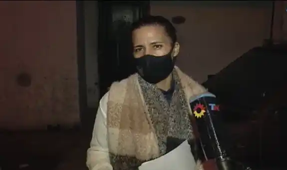 Rompió el silencio la mujer embargada por $700 mil por la fiesta clandestina que organizó su hijo en La Plata