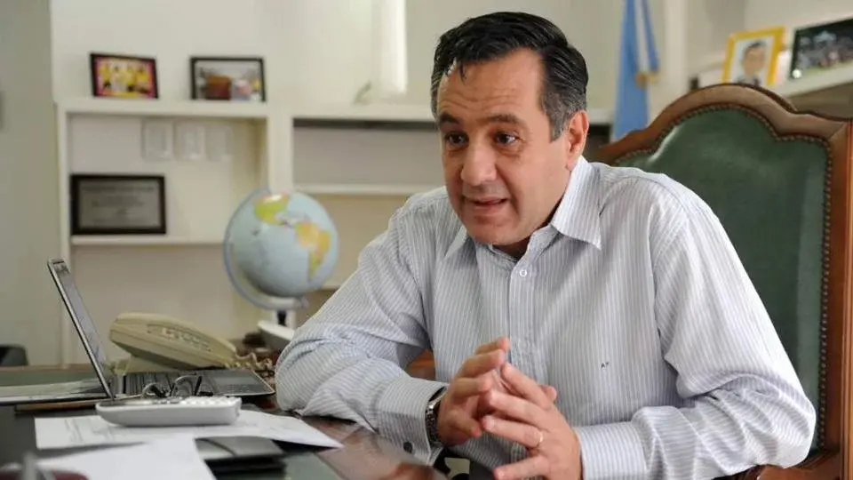Finocchiaro repudió agresión a docentes que desencadenó en un paro de 24 horas