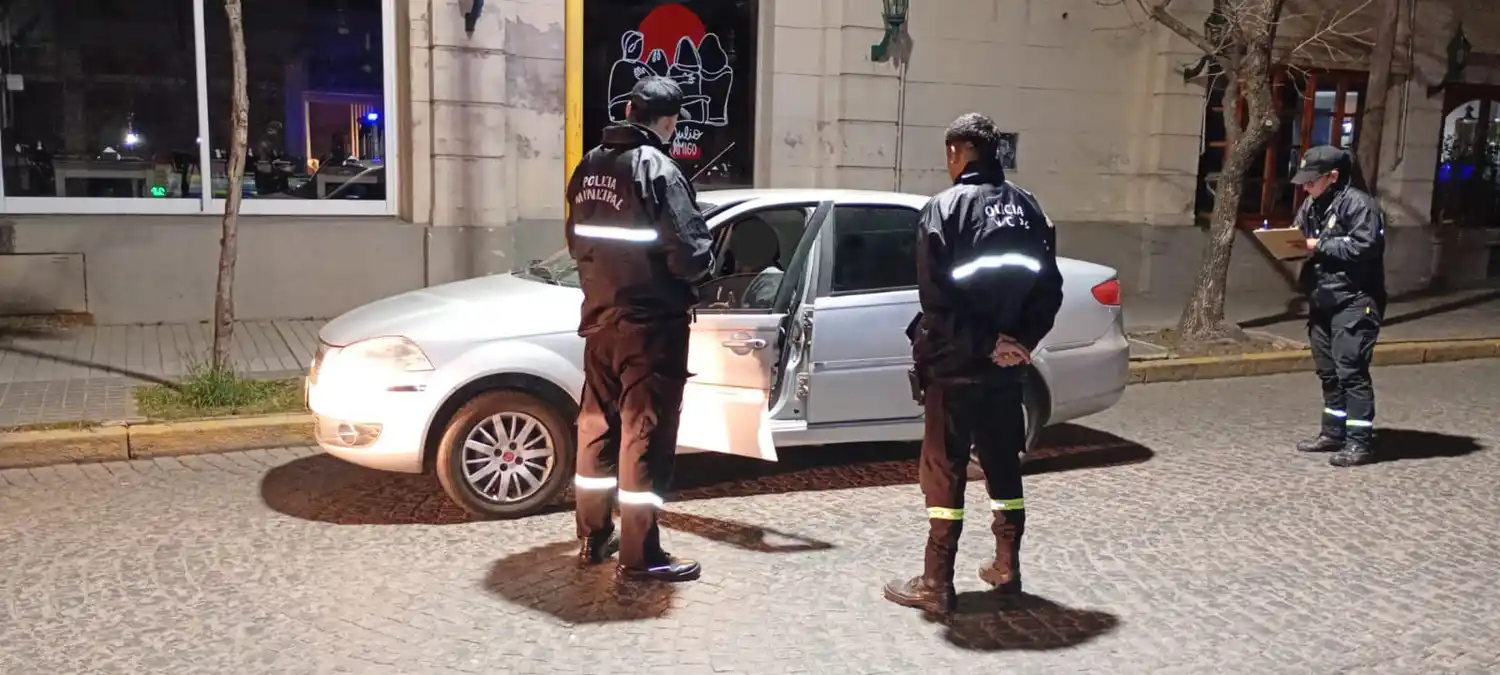 Controles viales: retienen 19 vehículos por infracciones durante operativos en la ciudad