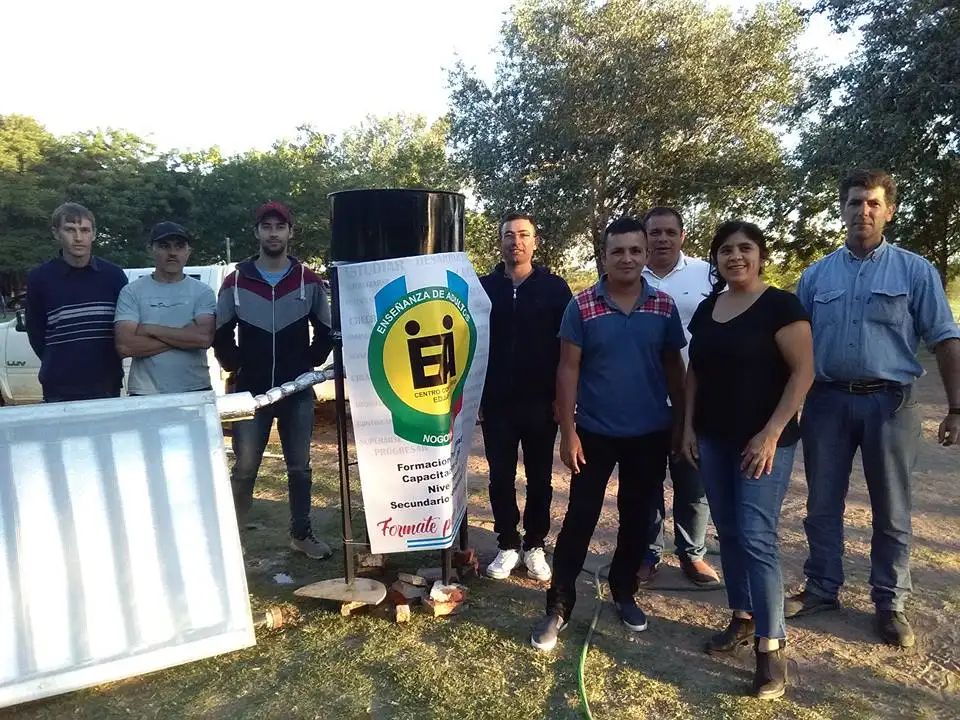 Crearon un termo solar totalmente artesanal