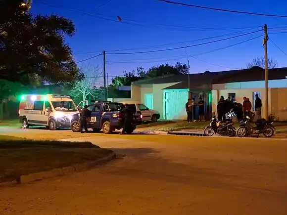 Esquivaron a un perro y se cayeron: madre e hija tuvieron que ser atendidas por personal médico