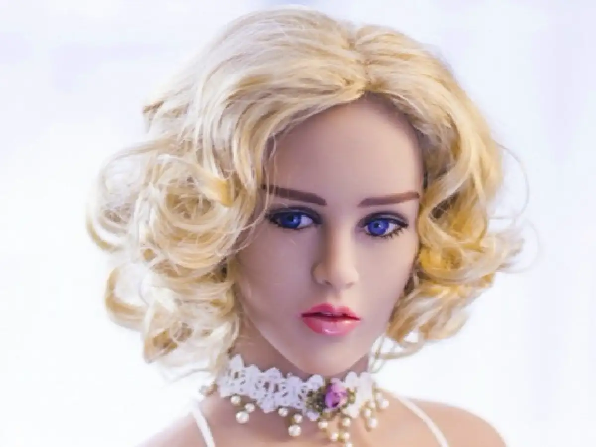 Robaron la muñeca sexual más cara de la historia