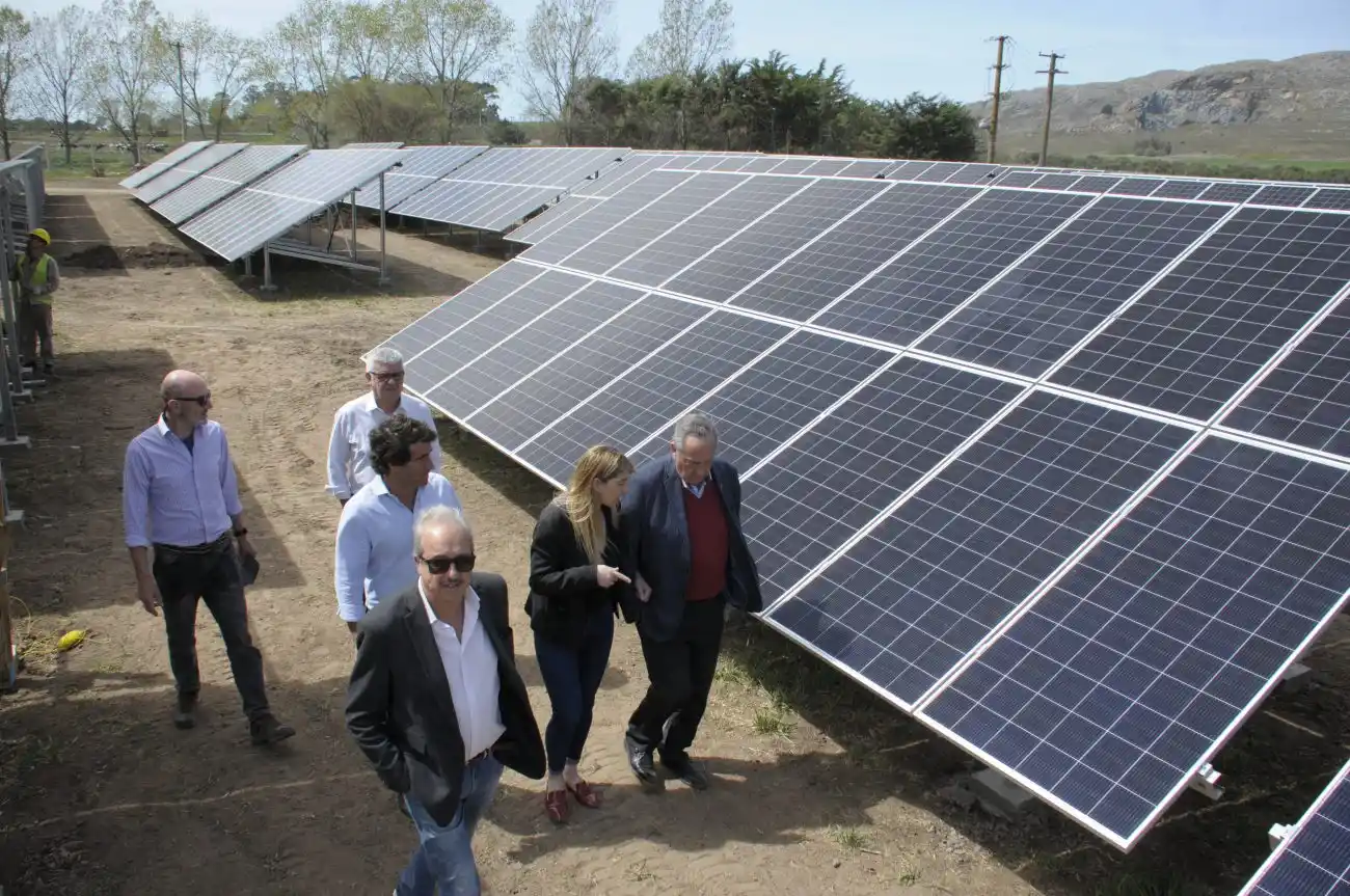 El intendente, junto con autoridades de la Usina, recorrió el Parque de Energía Solar