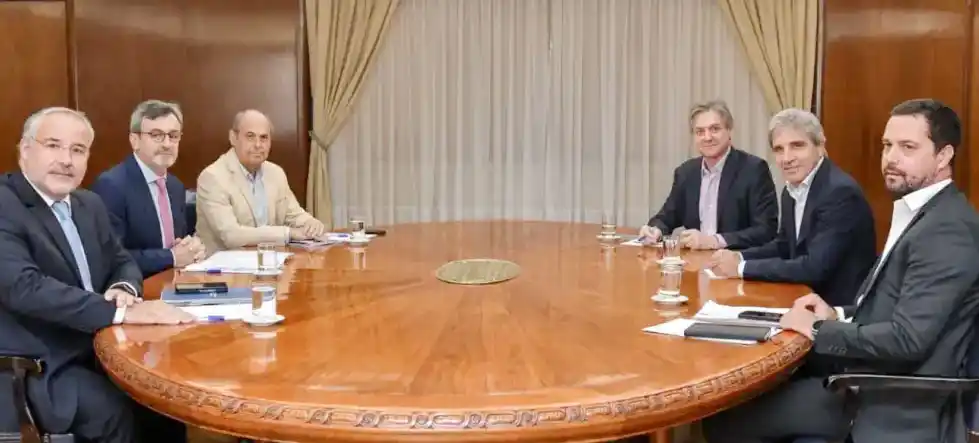 La UIA acercó una hoja de ruta para impulsar la actividad y frenar la salida de empresas