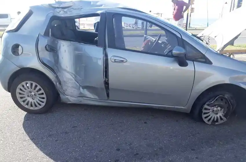 Dos bailarines de Carmen Barbieri sufrieron un choque en la costa