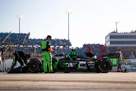 Fin de semana olvidable para Agustín Canapino