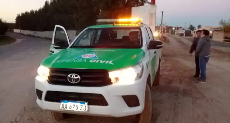 Socorrieron a mecánico en un buque arenero