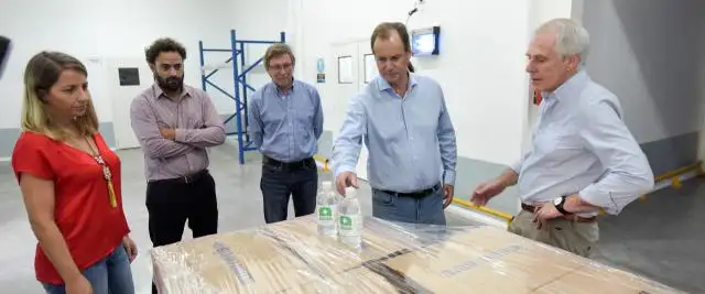 Se concretó la primera entrega de alcohol en gel encargado por la provincia
