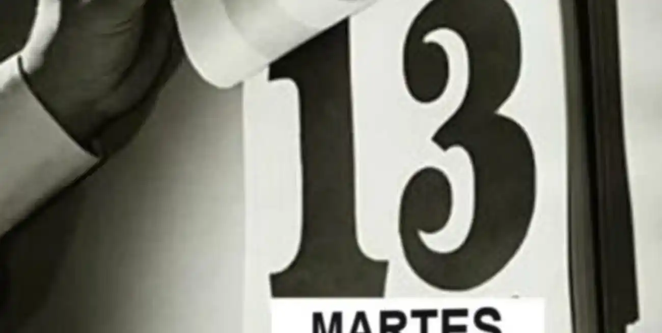 martes 13