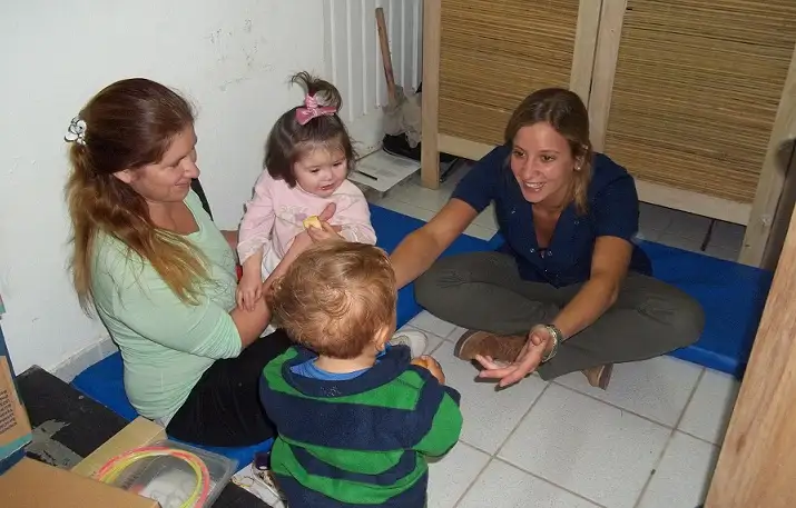 Comenzaron los talleres de estimulación materno infantil