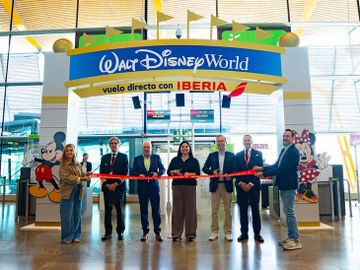 Conectando España con Disney: Iberia inauguró sus vuelos a Orlando