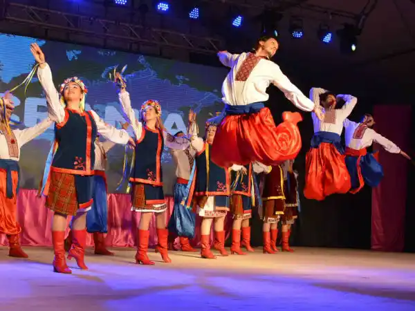 Berisso se prepara para la Fiesta Provincial del Inmigrante.