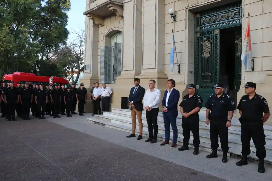 La provincia puso en funciones a los nuevos jefes de la Unidad Regional V