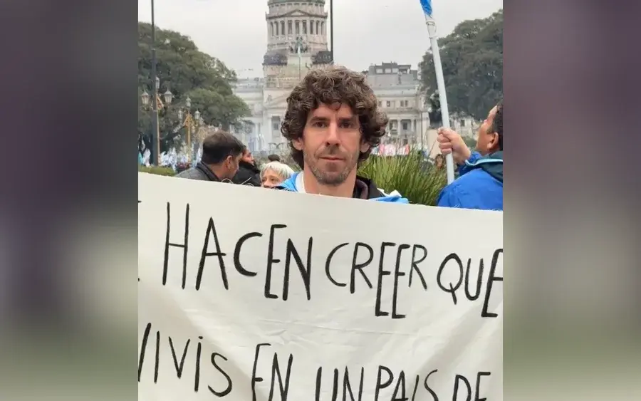 Marcha contra Inviolabilidad de la Propiedad Privada: Intendente bonaerense encabezó la columna del Frente Renovador