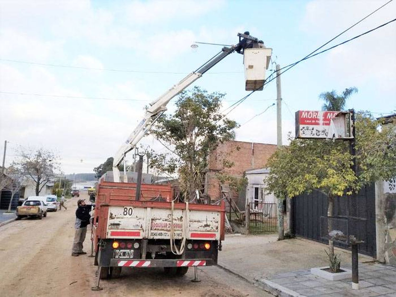 Se intensifica el plan  municipal de mejoras en el alumbrado público 