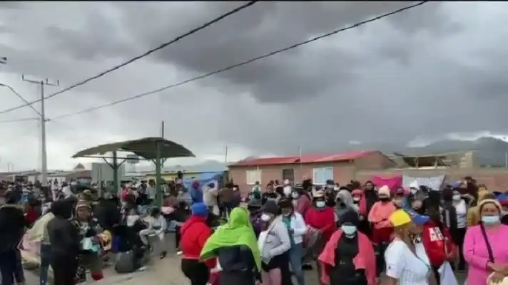 COLCHANE en alerta por avalancha de migrantes: llegada masiva de venezolanos pone en jaque a  Chile