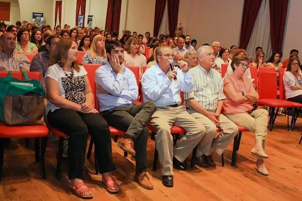 Vecinos asistieron a la charla por los efectos de los agroquímicos