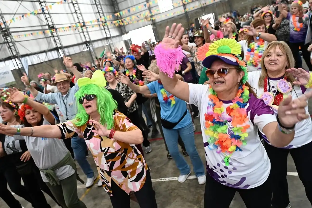 Más de 800 personas participaron de la quinta edición de “Siga el Baile”, la propuesta para adultos mayores