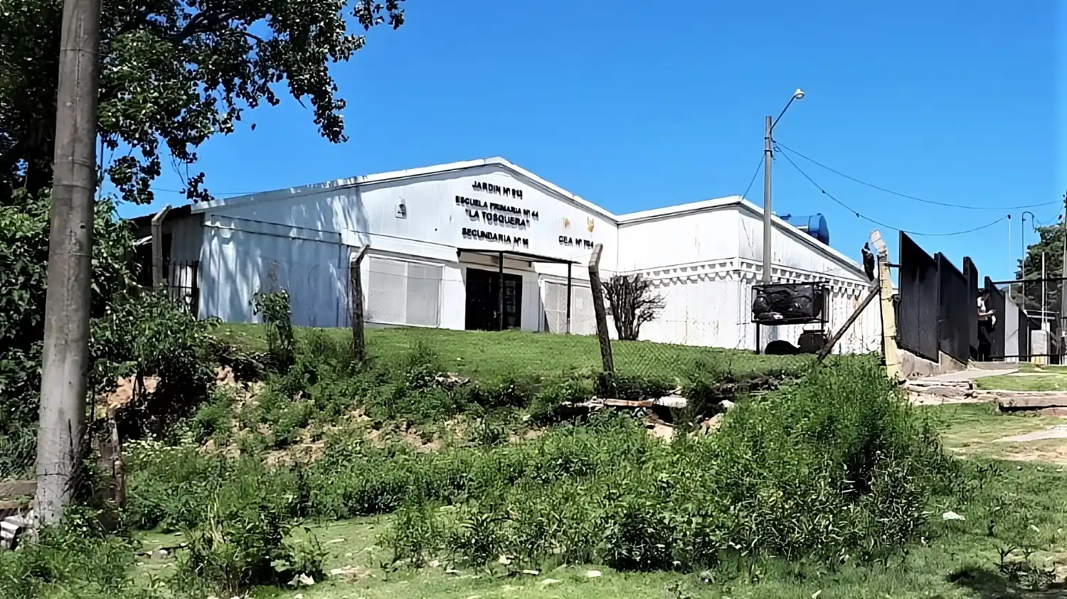 Banca Abierta: estudiantes de La Tosquera expondrán sobre el riesgo de derrumbe de su escuela