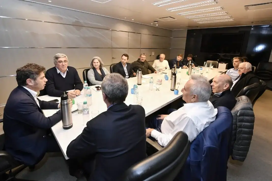 Axel Kicillof mantuvo una reunión junto a empresarios pymes de los biocombustibles.