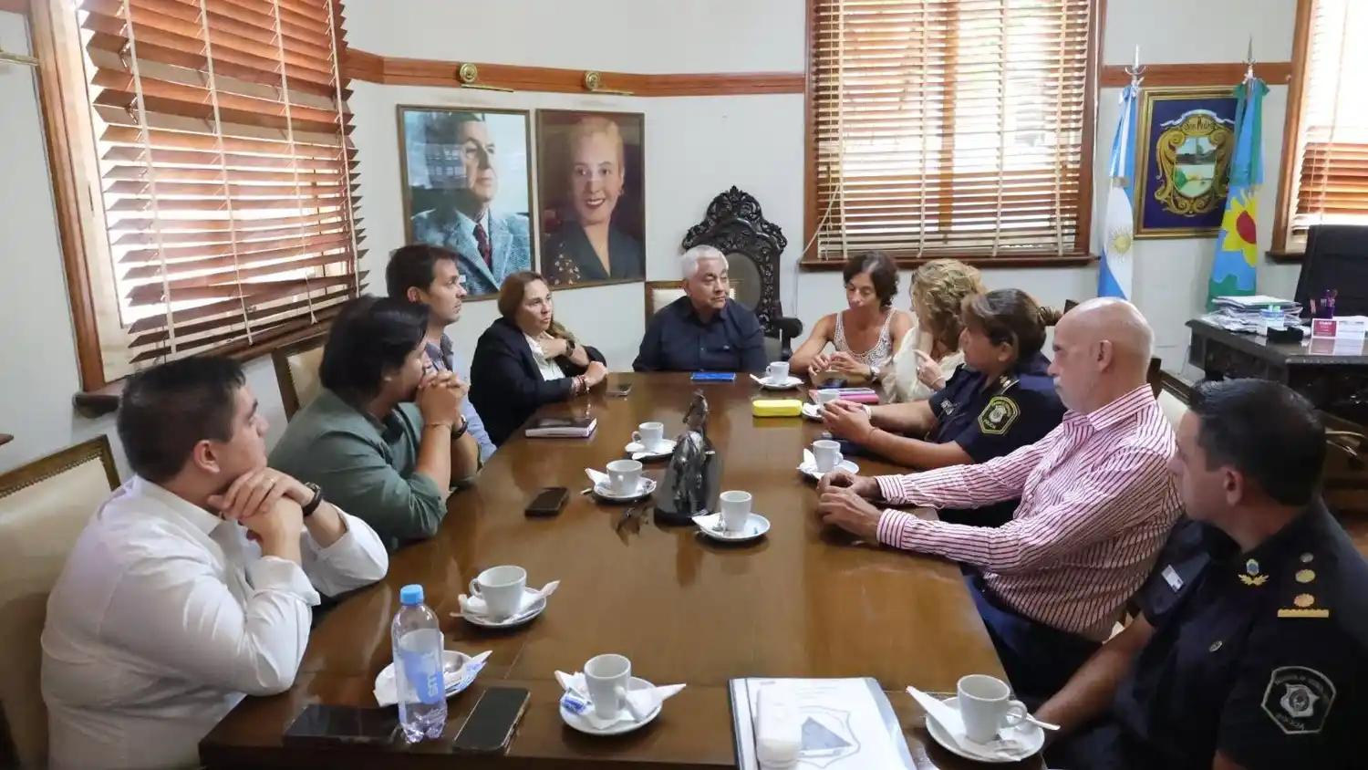 El encuentro se realizó en el Municipio con la participación de fiscales y referentes de la policía. (Foto: Intendente Municipal)