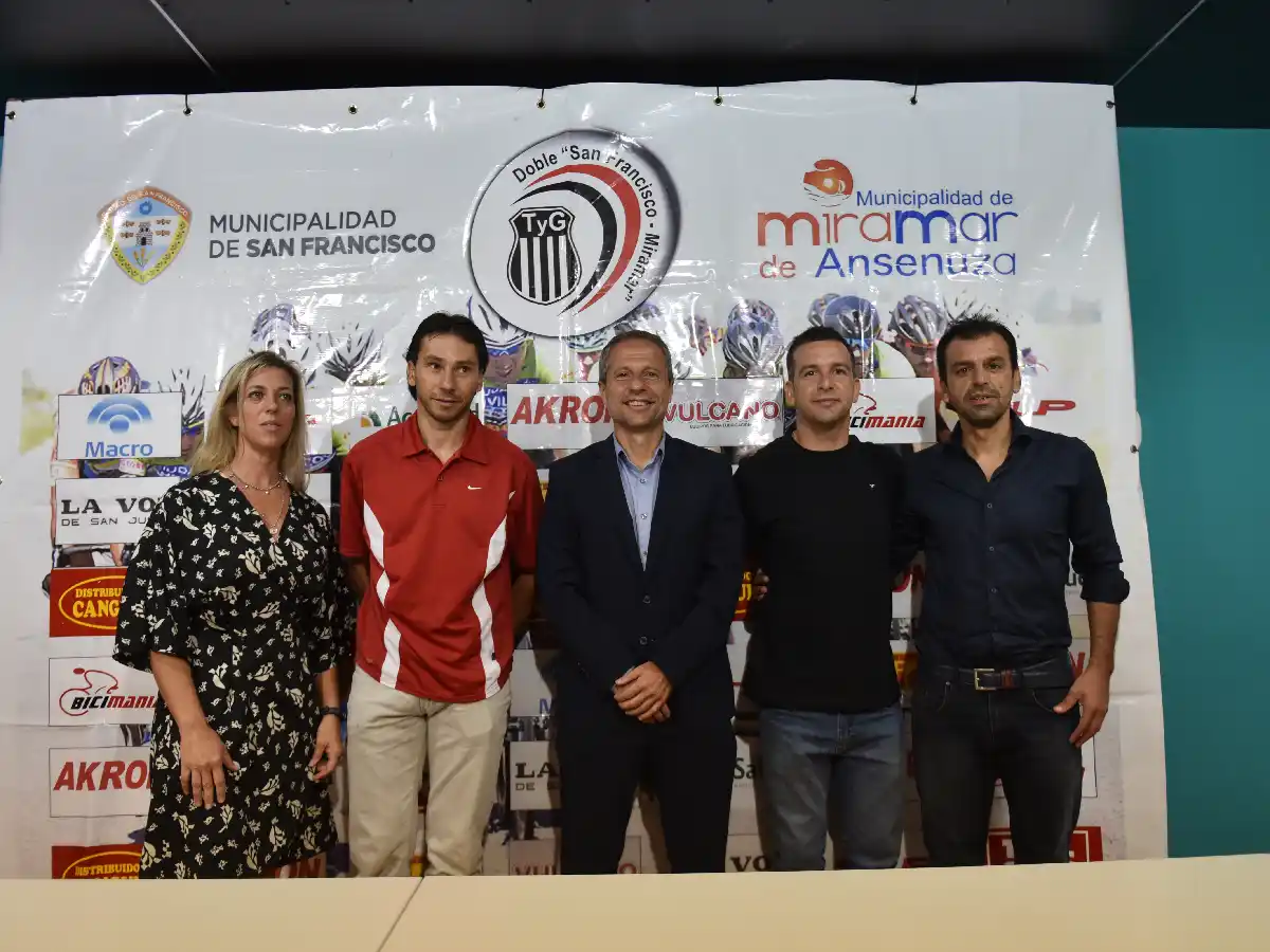Presentación oficial