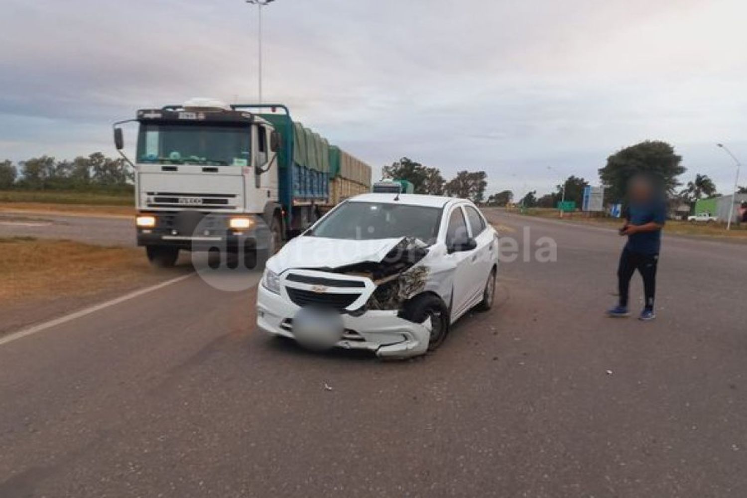 Otro fuerte siniestro en Ruta 34 con un camión involucrado y un auto con graves daños