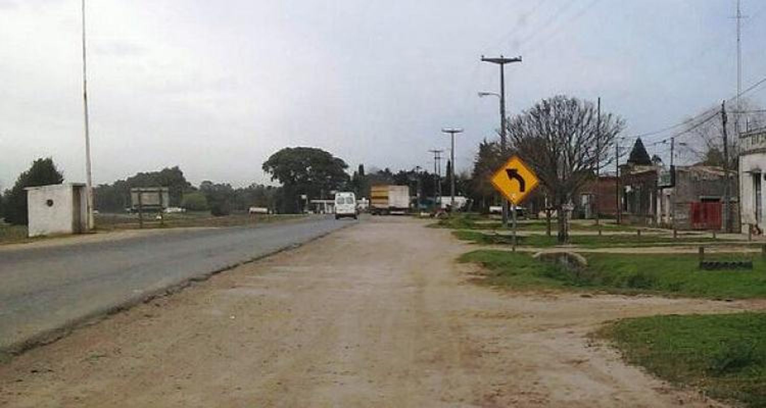 Pueblo Doyle: Encapuchados y armados maniataron y golpearon a un hombre para robarle la camioneta