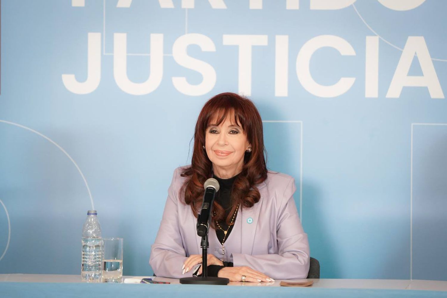CFK apuntó contra la Justicia y reivindicó su militancia.