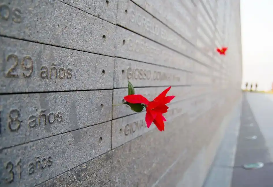 Arte, memoria y justicia laten en el Parque de la Memoria