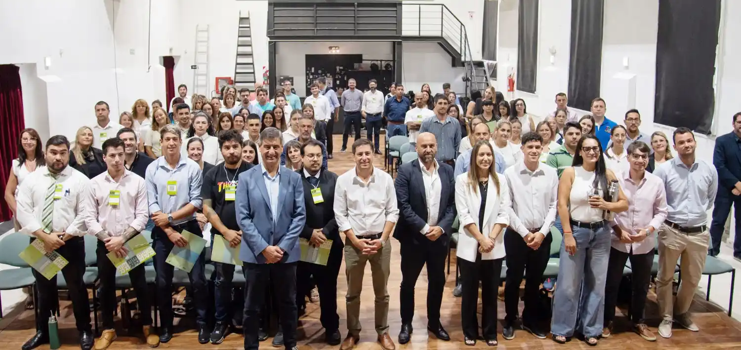 Trabajadores de OSER se capacitan en atención al público