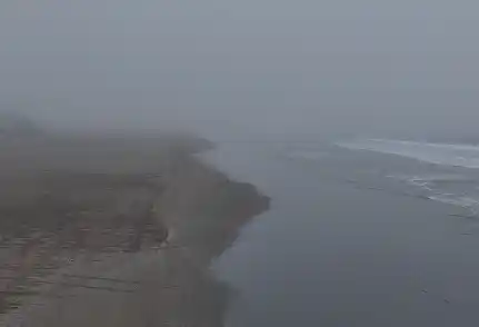 Necochea amaneció bajo una intensa niebla y recomendaciones de Defensa Civil