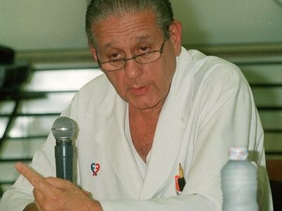 25 años sin René Favaloro: un corazón que no soportó la corrupción